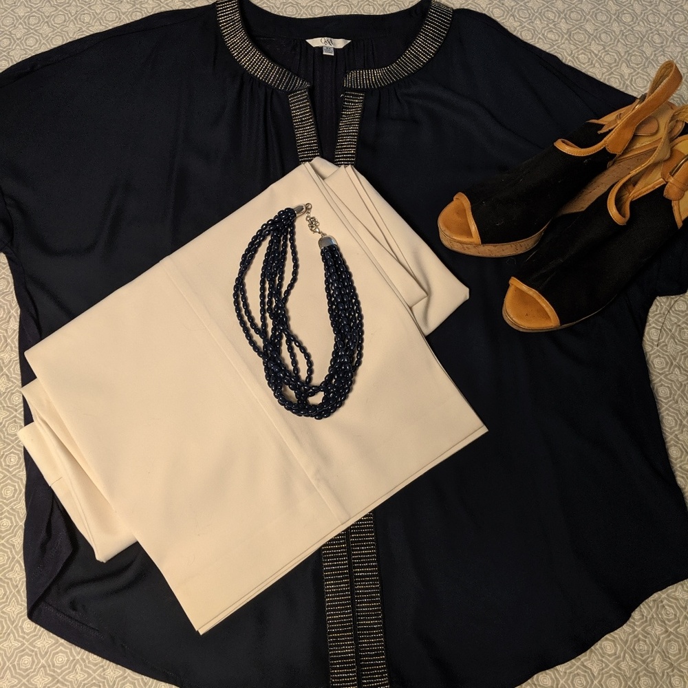 Final sale: stitchfix top with gold/silver details